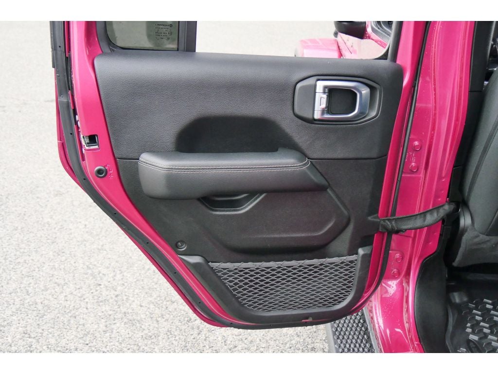 2022 Jeep Wrangler Unlimited Sahara 4x4