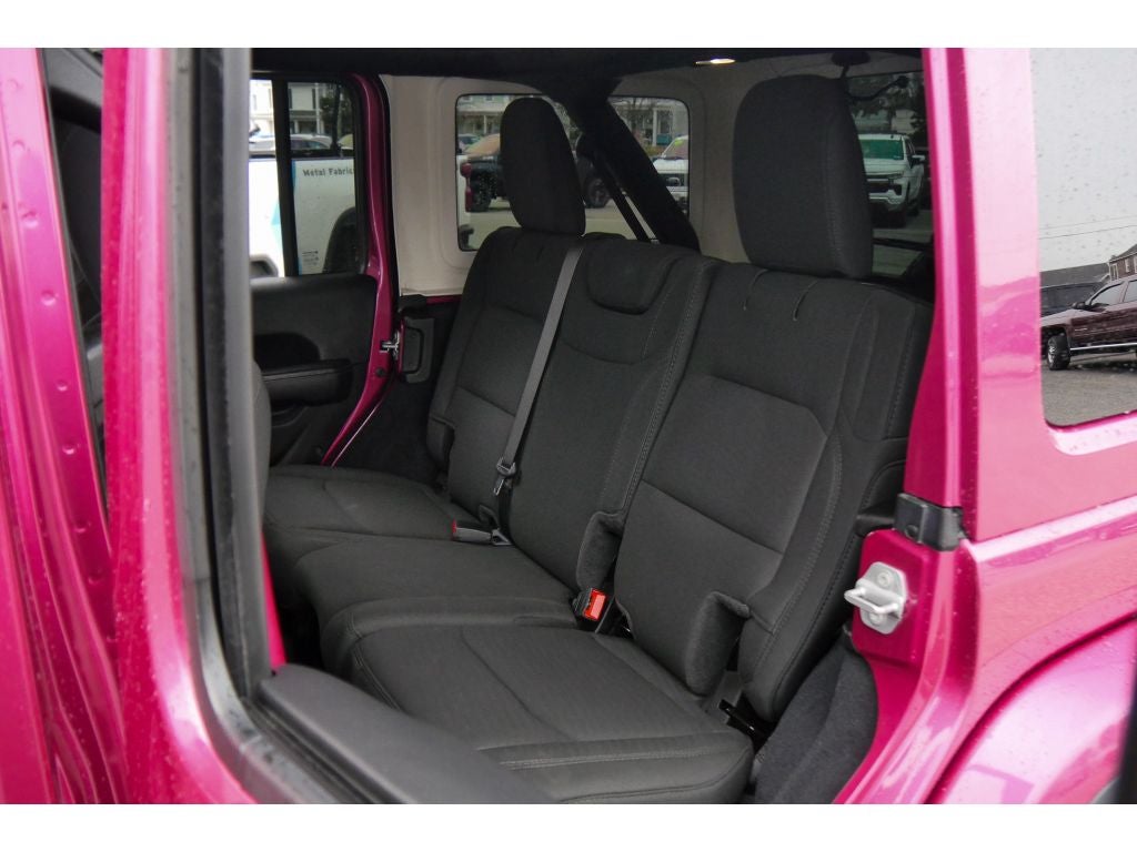 2022 Jeep Wrangler Unlimited Sahara 4x4