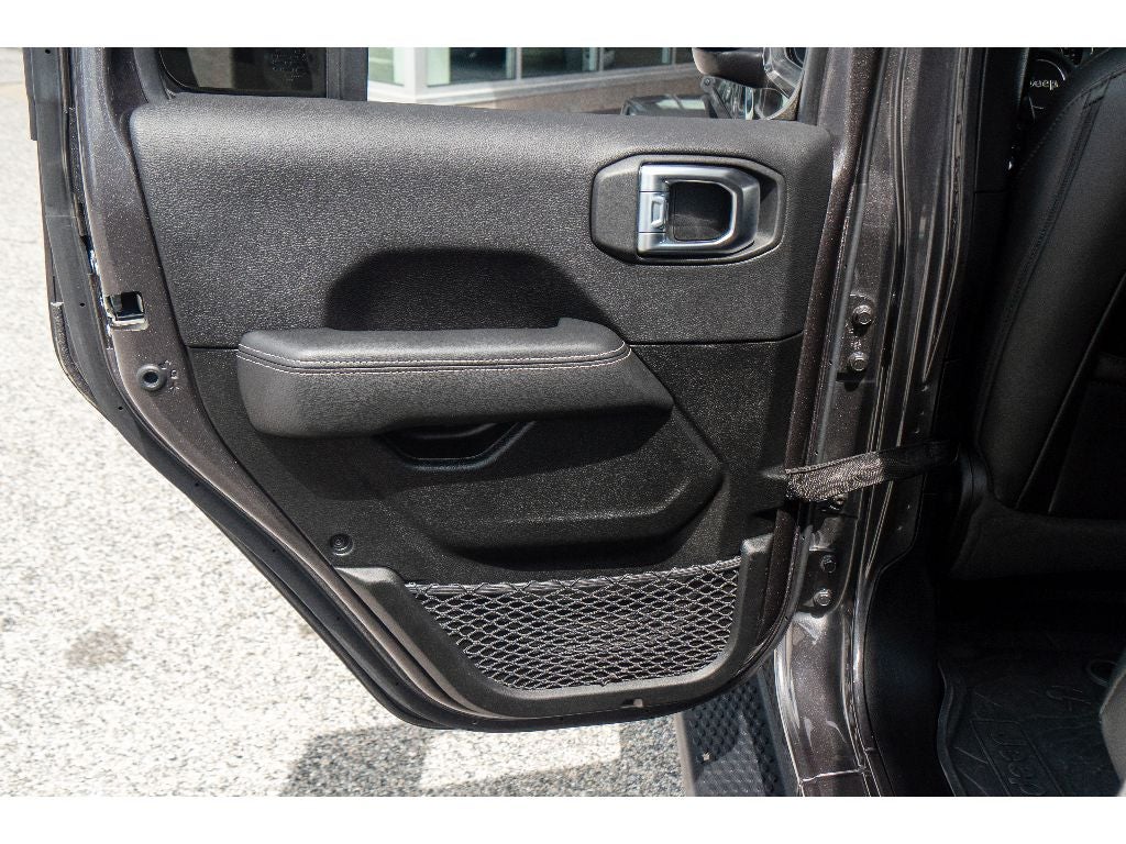 2023 Jeep Wrangler 4-Door Sahara 4x4
