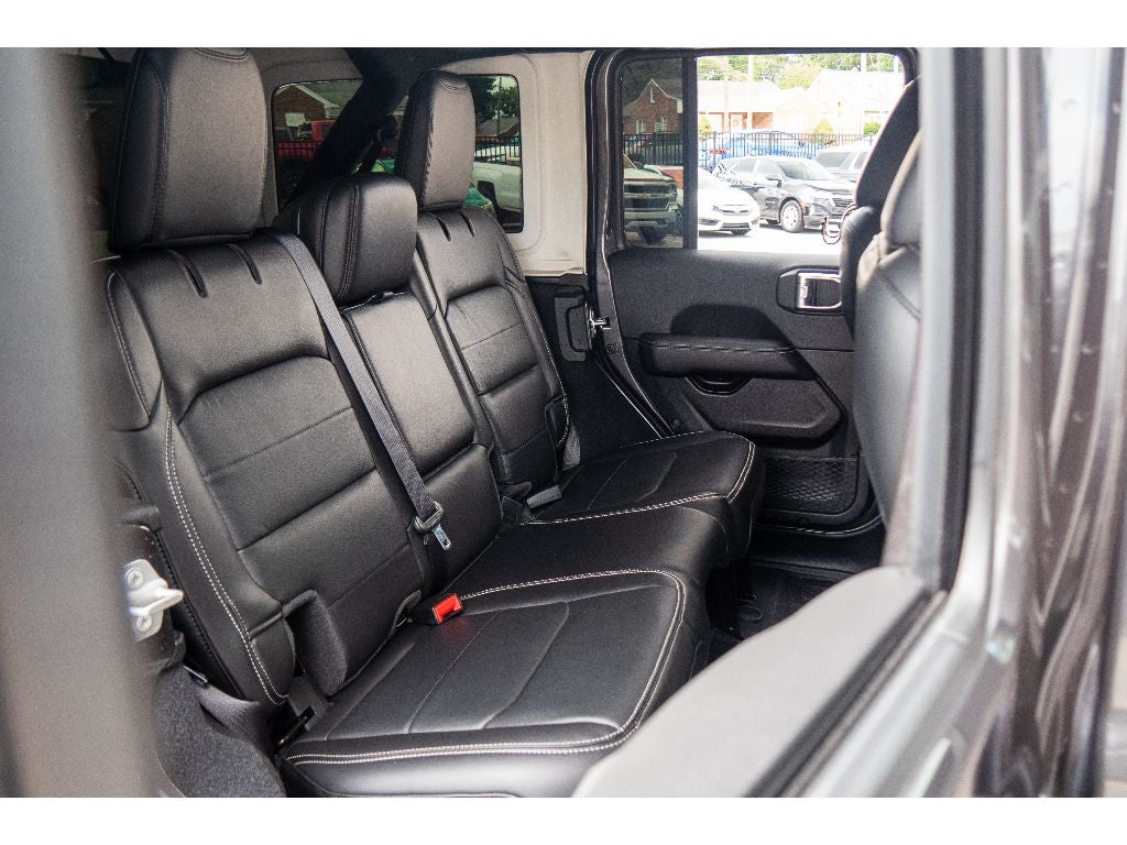 2023 Jeep Wrangler 4-Door Sahara 4x4