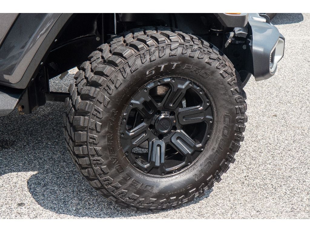 2023 Jeep Wrangler 4-Door Sahara 4x4