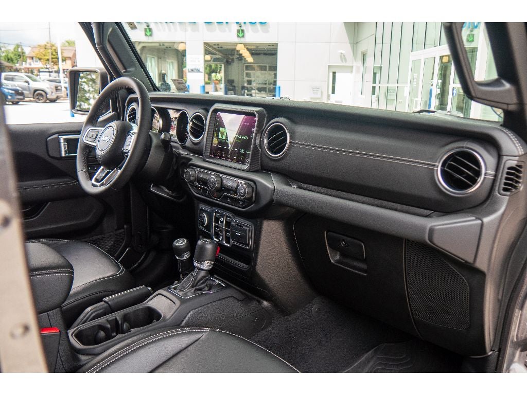 2023 Jeep Wrangler 4-Door Sahara 4x4
