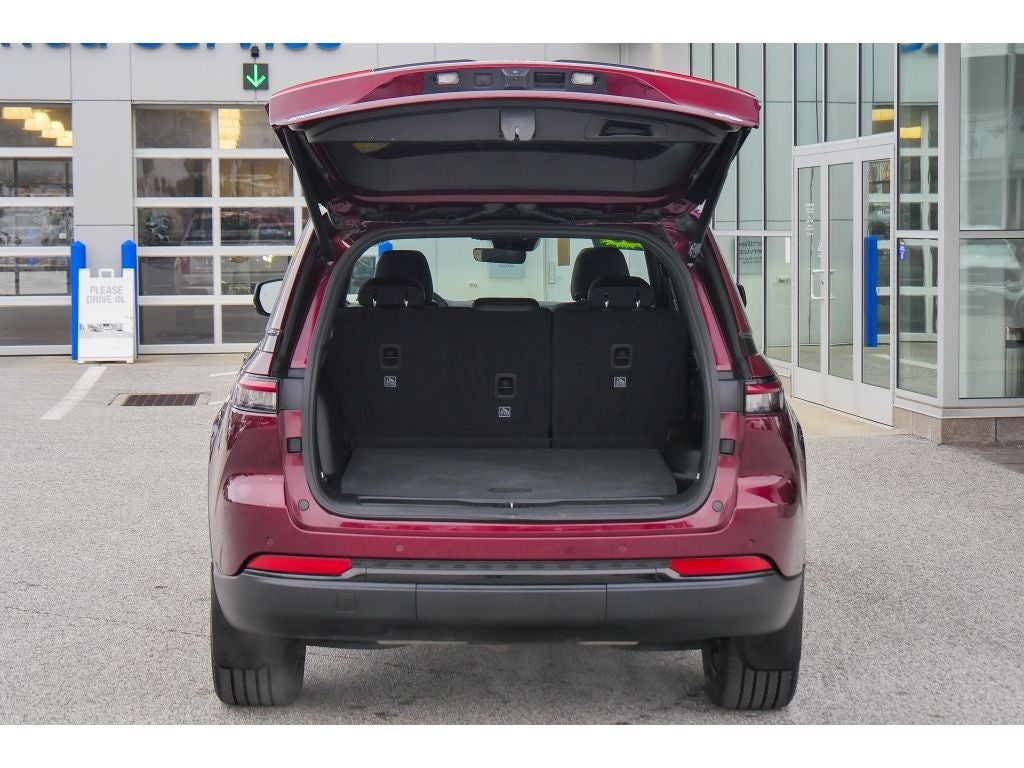 2023 Jeep Grand Cherokee Altitude 4x4