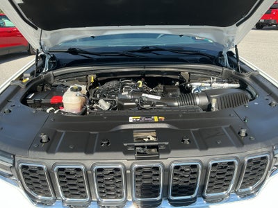 2023 Jeep Grand Cherokee Laredo 4x4