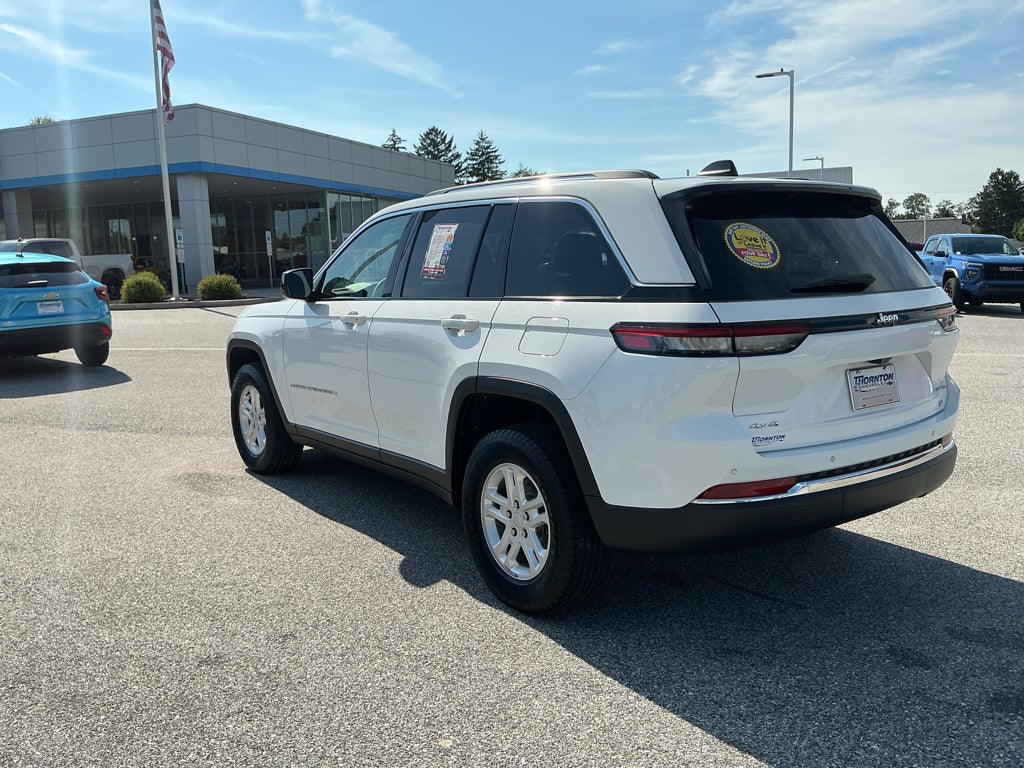 2023 Jeep Grand Cherokee Laredo 4x4