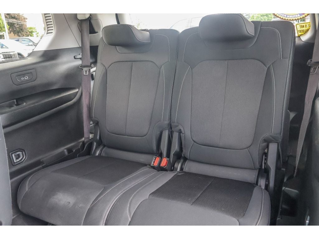 2023 Jeep Grand Cherokee L Laredo 4x4