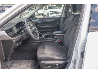 2023 Jeep Grand Cherokee L Laredo 4x4