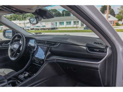 2023 Jeep Grand Cherokee L Laredo 4x4