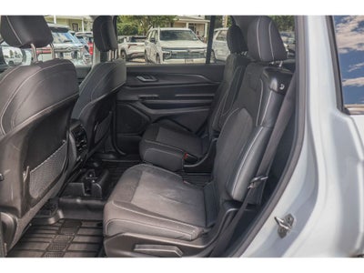 2023 Jeep Grand Cherokee L Laredo 4x4