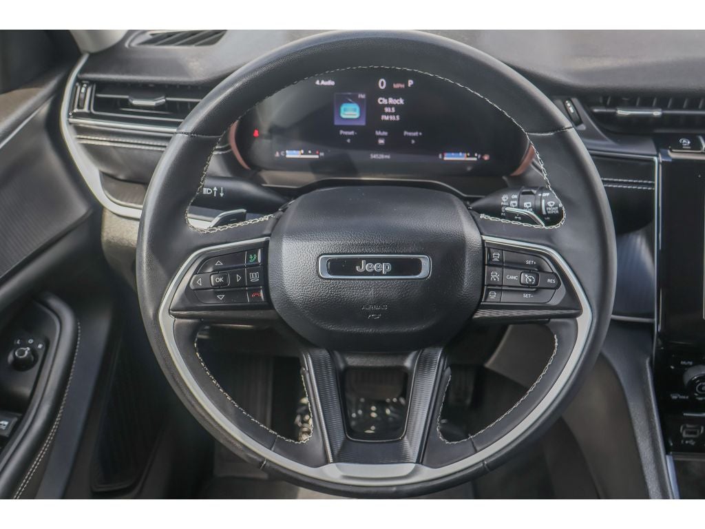 2023 Jeep Grand Cherokee L Laredo 4x4