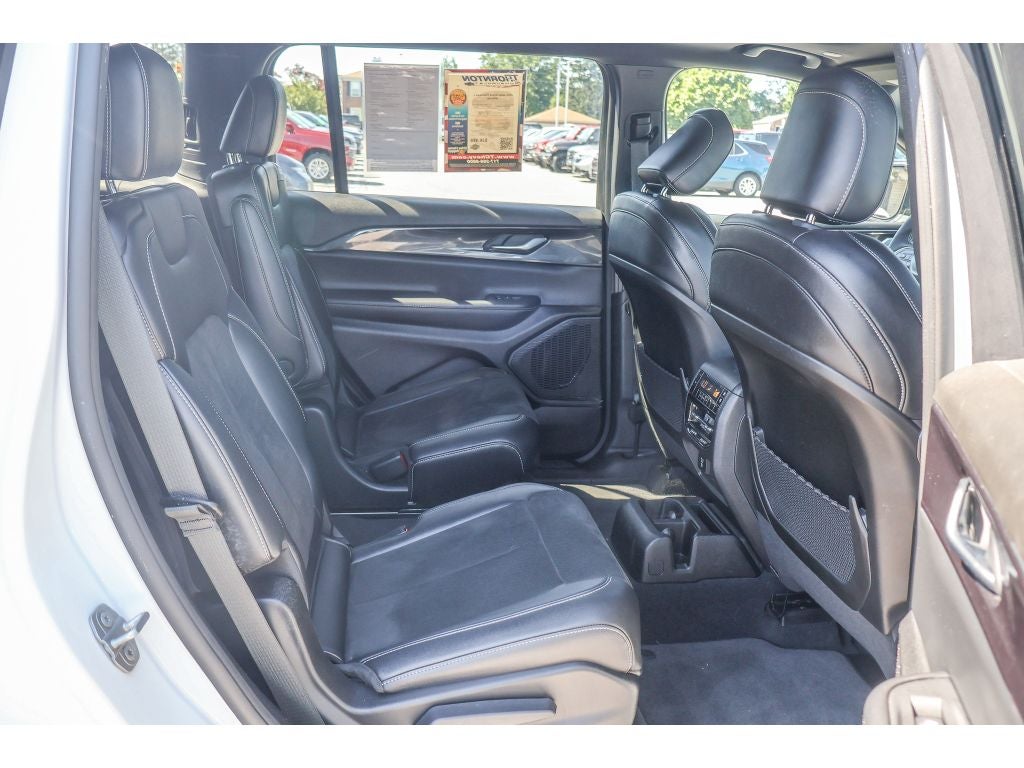 2023 Jeep Grand Cherokee L Altitude 4x4
