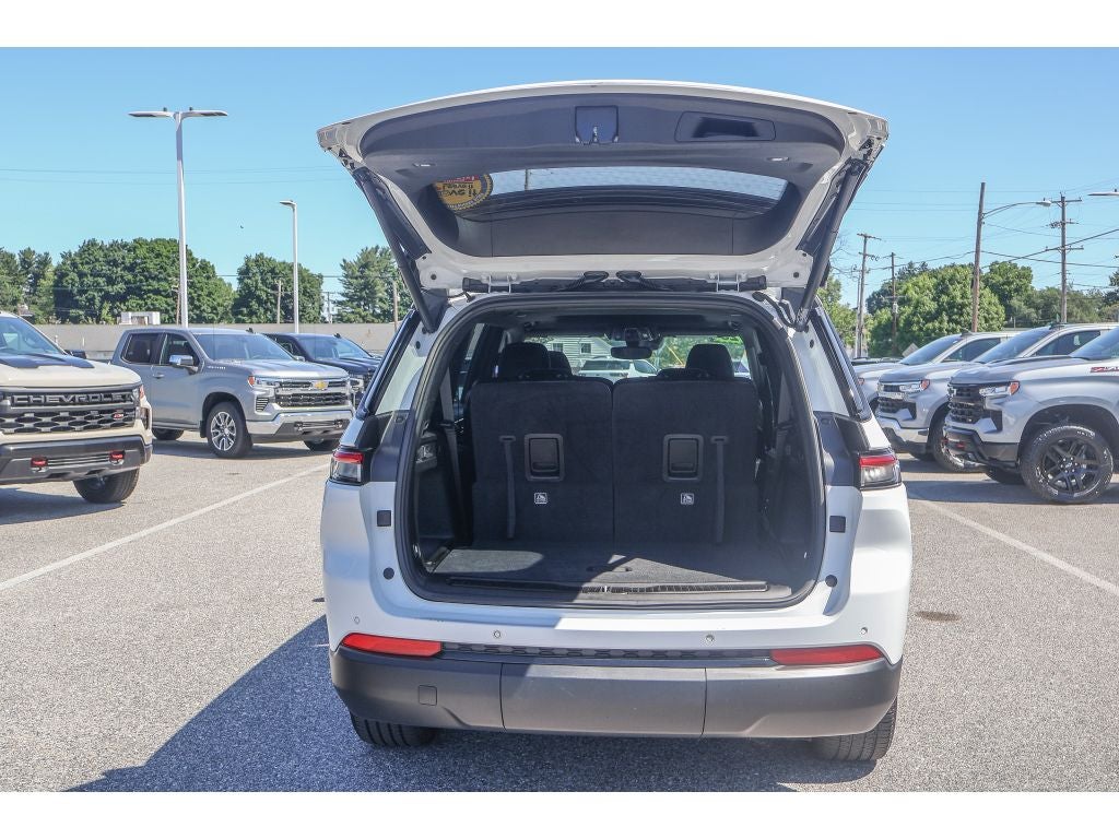 2023 Jeep Grand Cherokee L Altitude 4x4