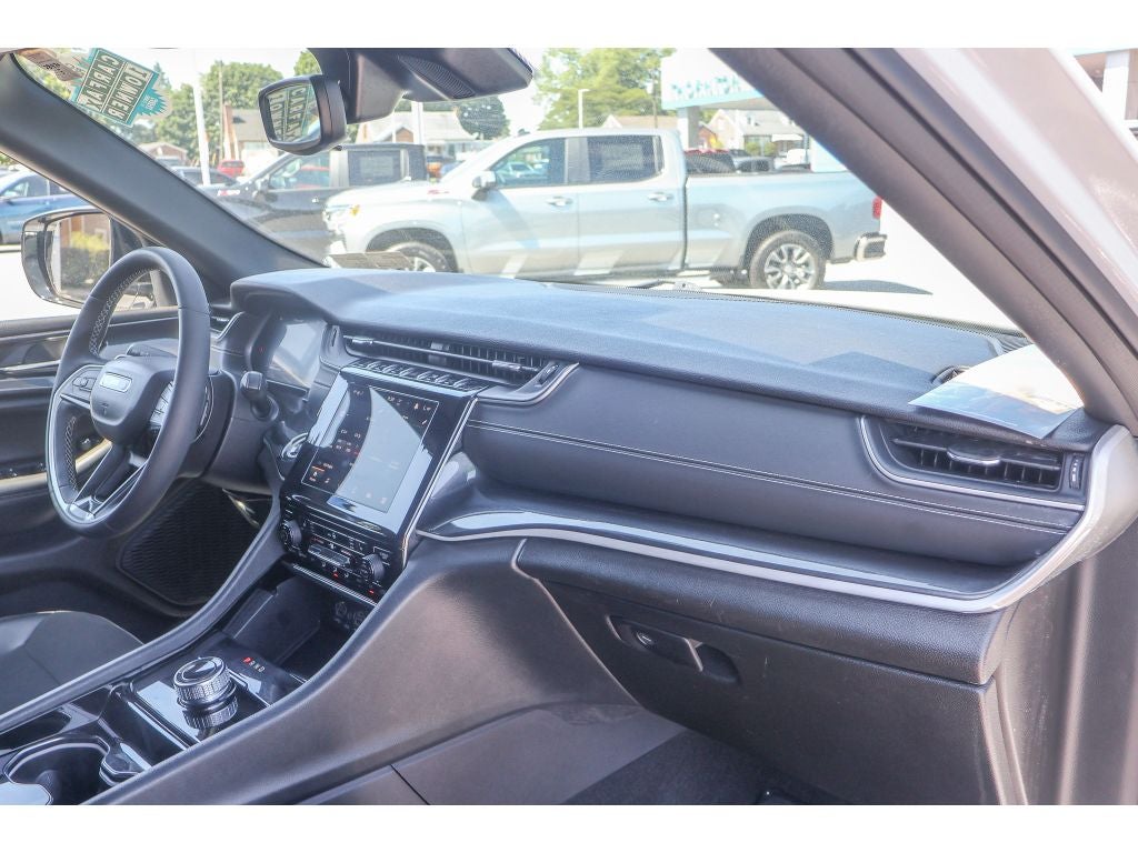 2023 Jeep Grand Cherokee L Altitude 4x4