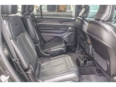 2022 Jeep Grand Cherokee L Overland 4x4