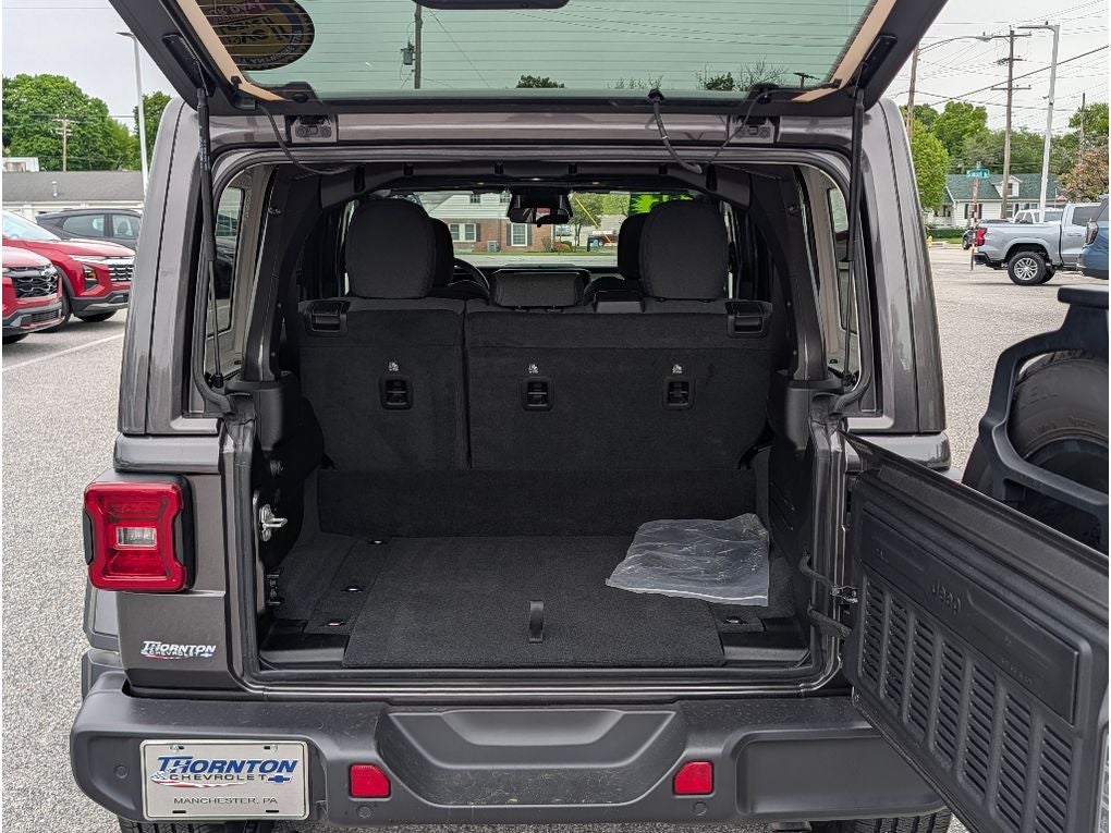 2025 Jeep Wrangler 4xe Sahara