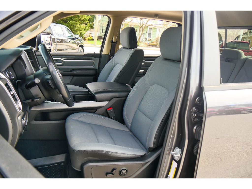 2019 RAM 1500 Big Horn/Lone Star Crew Cab 4x4 5'7" Box