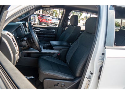 2022 RAM 1500 Big Horn Crew Cab 4x4 5'7" Box