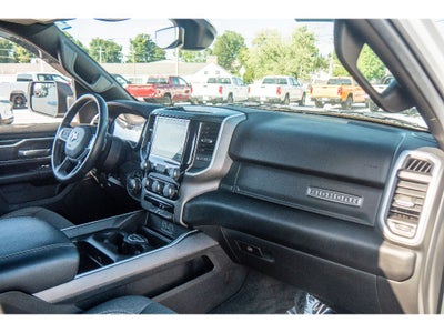 2022 RAM 1500 Big Horn Crew Cab 4x4 5'7" Box