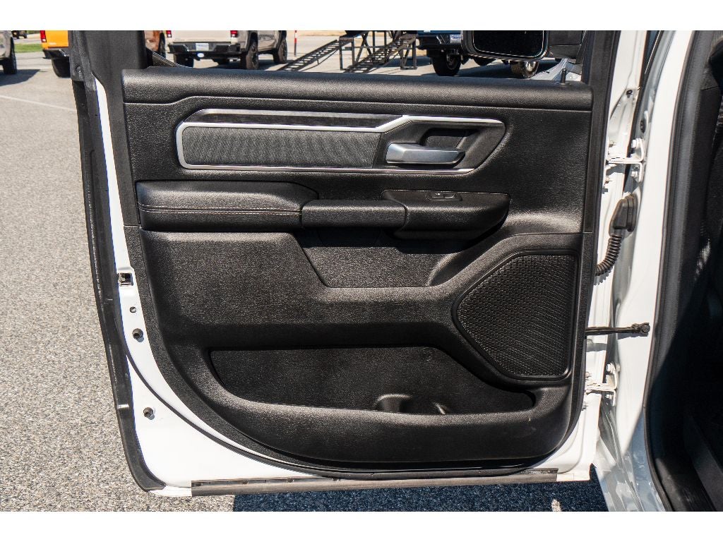2022 RAM 1500 Big Horn Crew Cab 4x4 5'7" Box