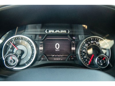 2022 RAM 1500 Big Horn Crew Cab 4x4 5'7" Box