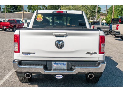 2022 RAM 1500 Big Horn Crew Cab 4x4 5'7" Box