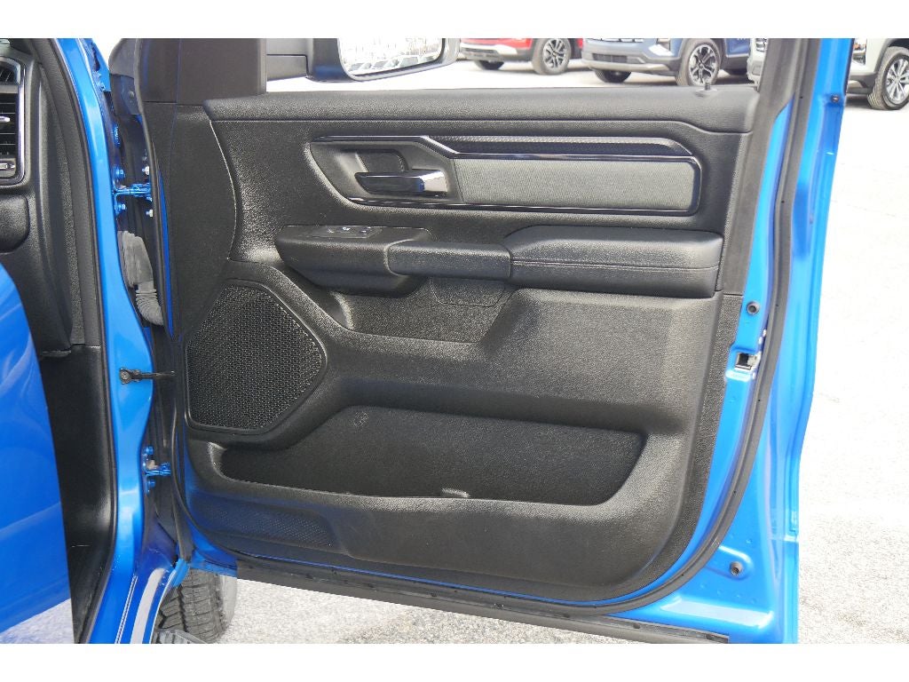 2023 RAM 1500 Big Horn Crew Cab 4x4 5'7" Box