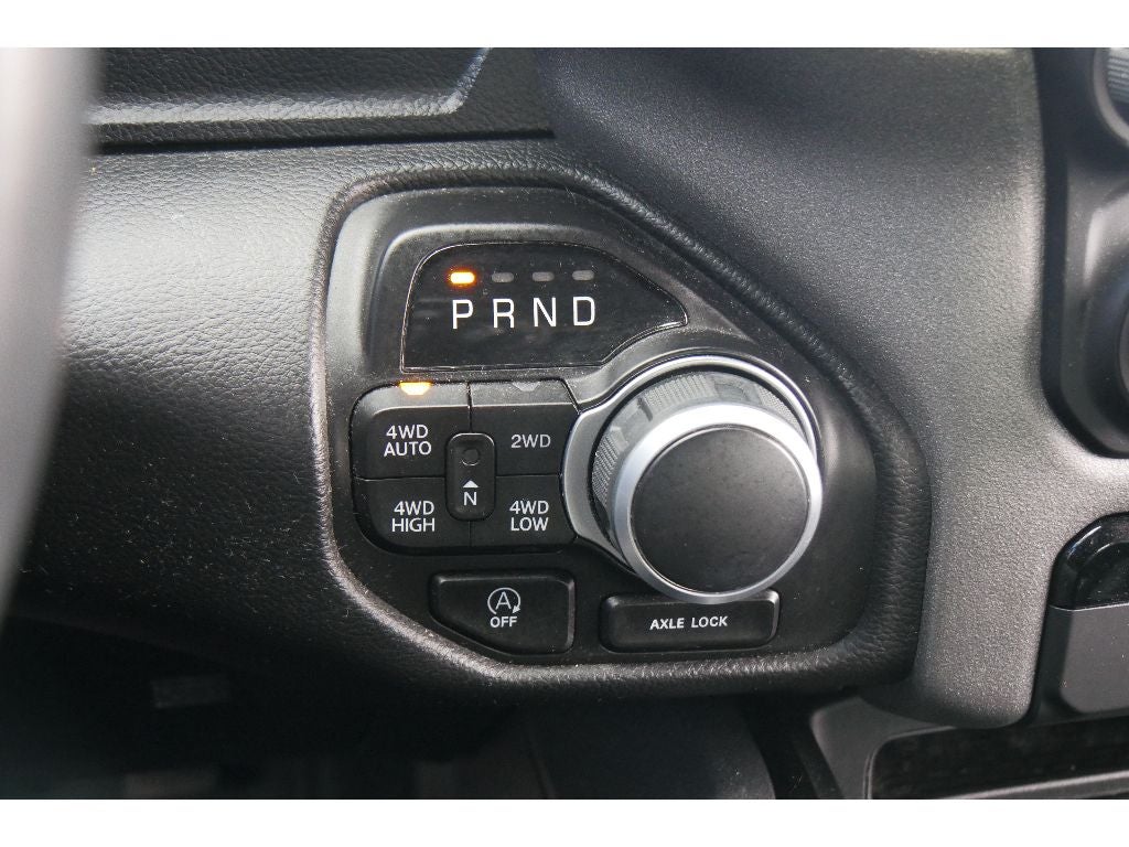 2023 RAM 1500 Big Horn Crew Cab 4x4 5'7" Box