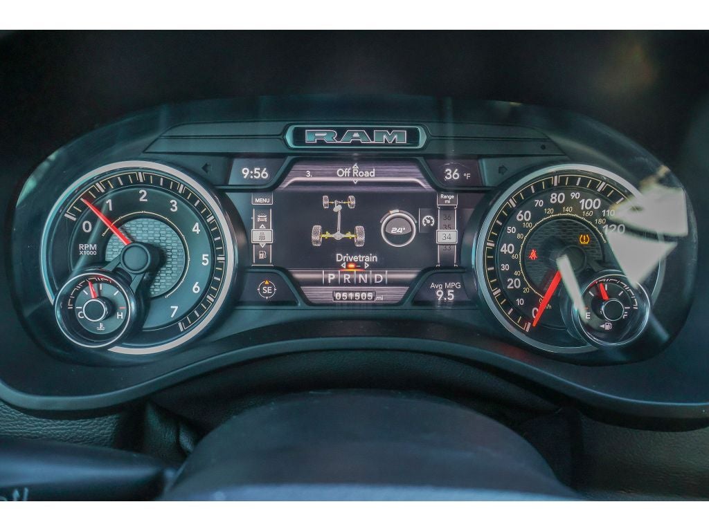 2021 RAM 1500 Big Horn Crew Cab 4x4 5'7" Box