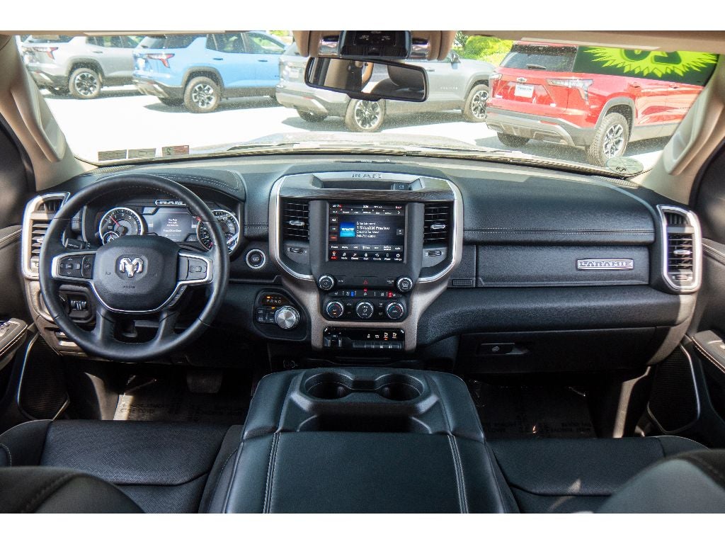 2020 RAM 1500 Laramie Crew Cab 4x4 5'7" Box