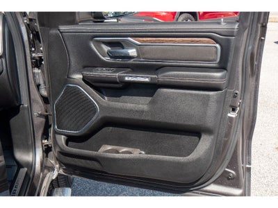 2020 RAM 1500 Laramie Crew Cab 4x4 5'7" Box