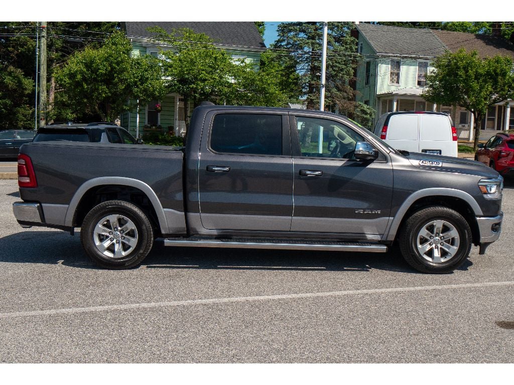 2020 RAM 1500 Laramie Crew Cab 4x4 5'7" Box
