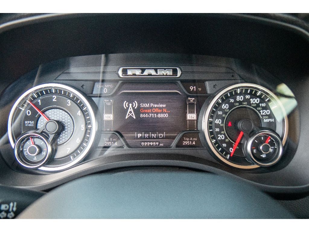 2020 RAM 1500 Laramie Crew Cab 4x4 5'7" Box