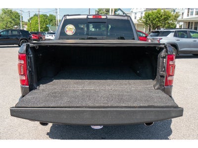 2020 RAM 1500 Laramie Crew Cab 4x4 5'7" Box