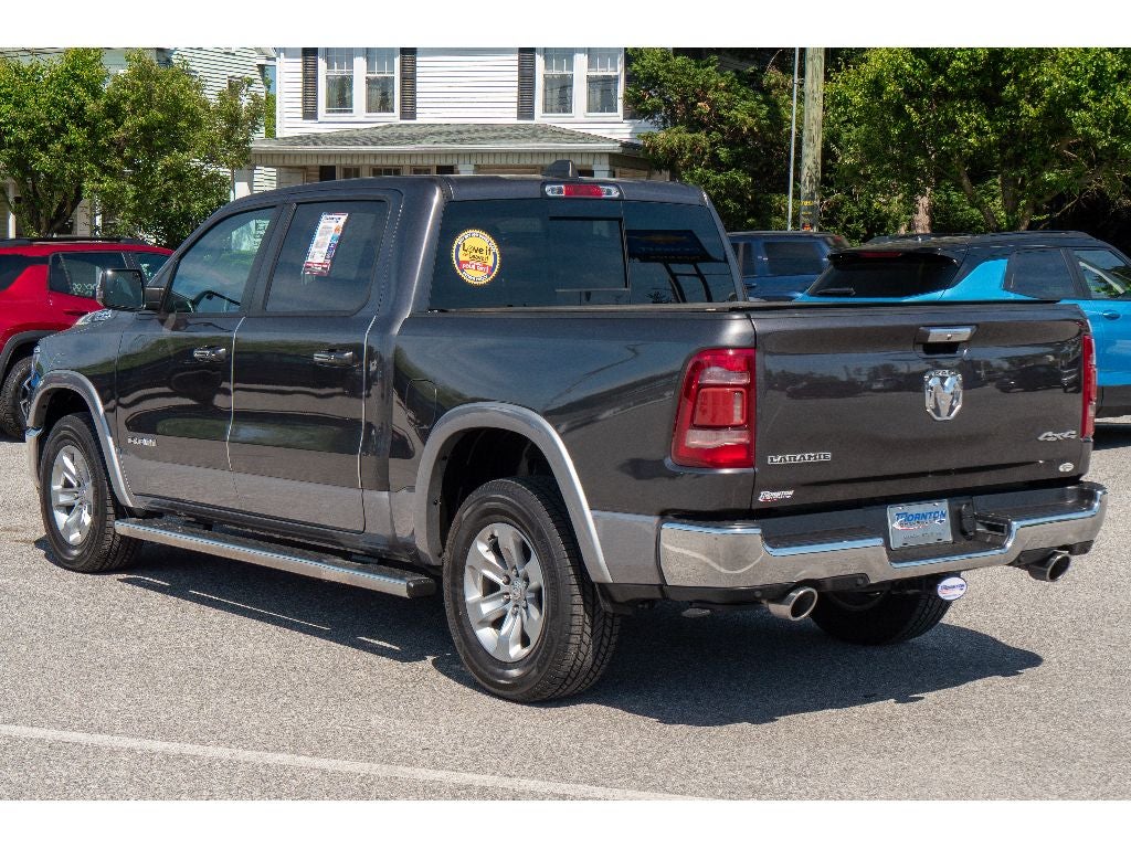 2020 RAM 1500 Laramie Crew Cab 4x4 5'7" Box