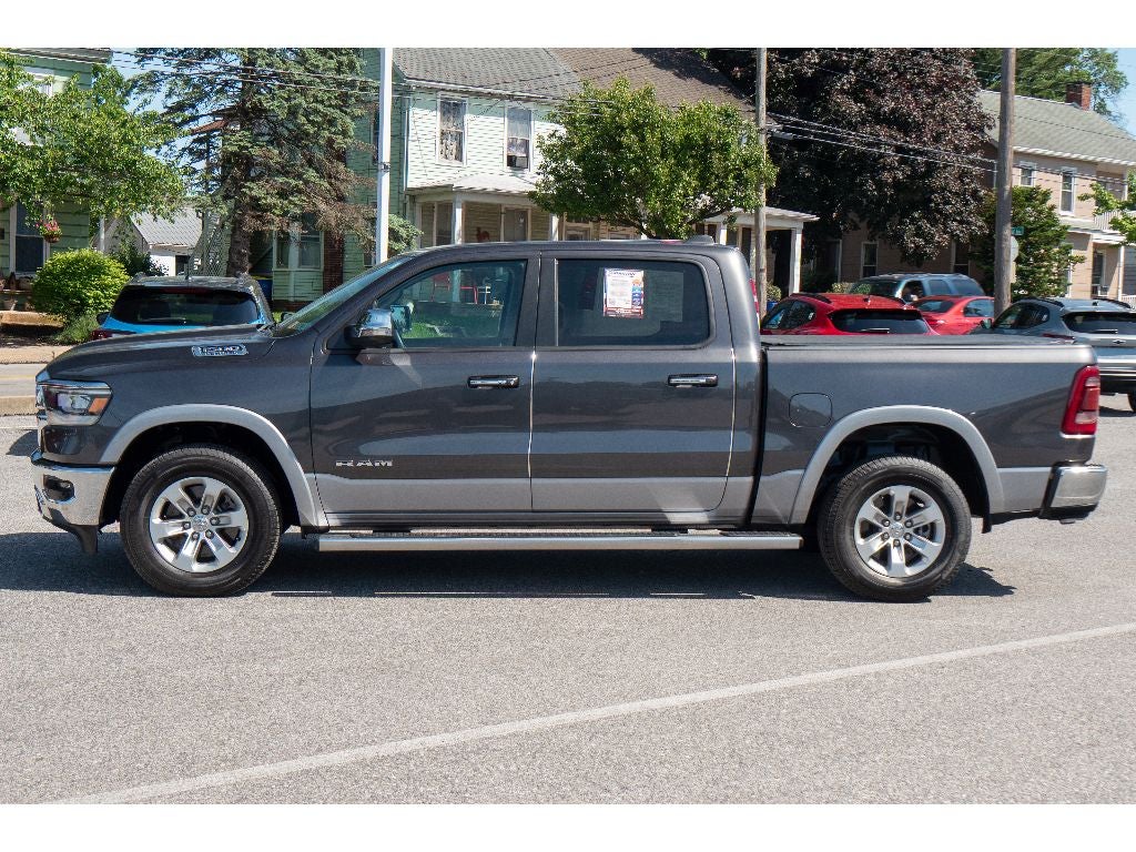2020 RAM 1500 Laramie Crew Cab 4x4 5'7" Box