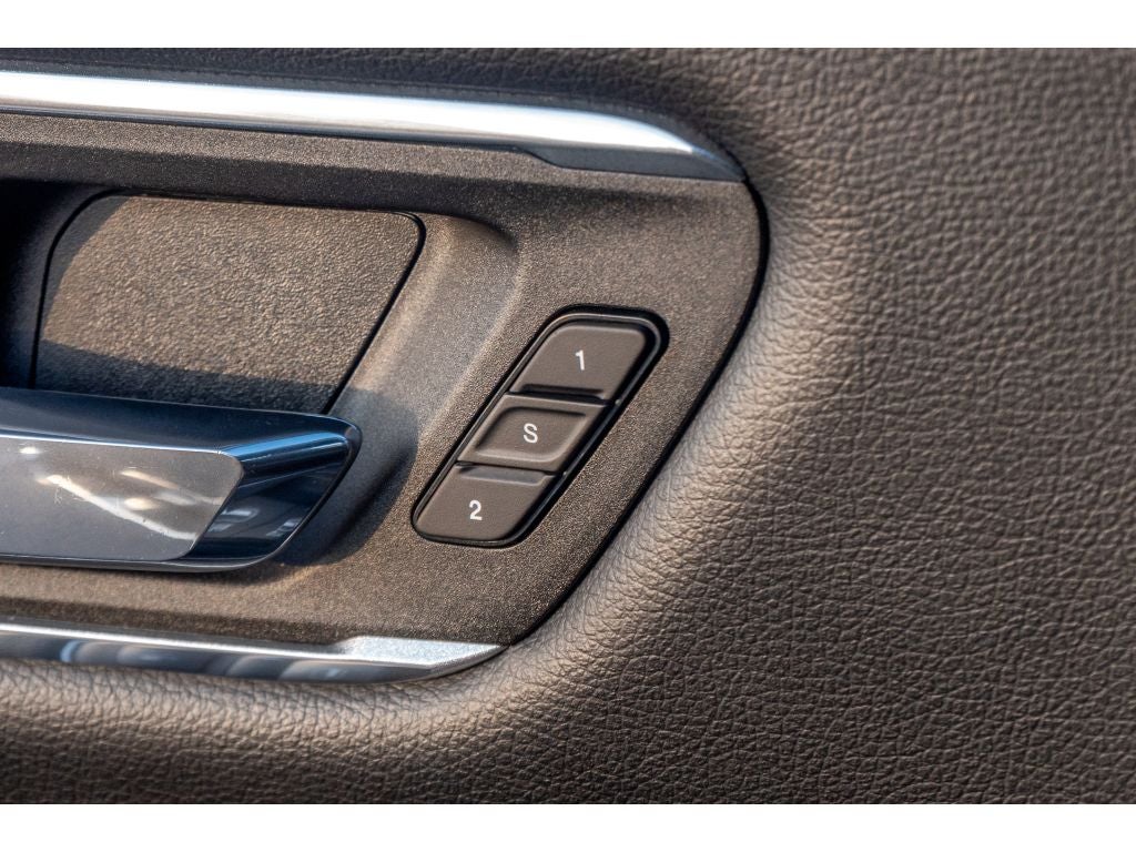 2022 RAM 1500 Laramie Crew Cab 4x4 5'7" Box