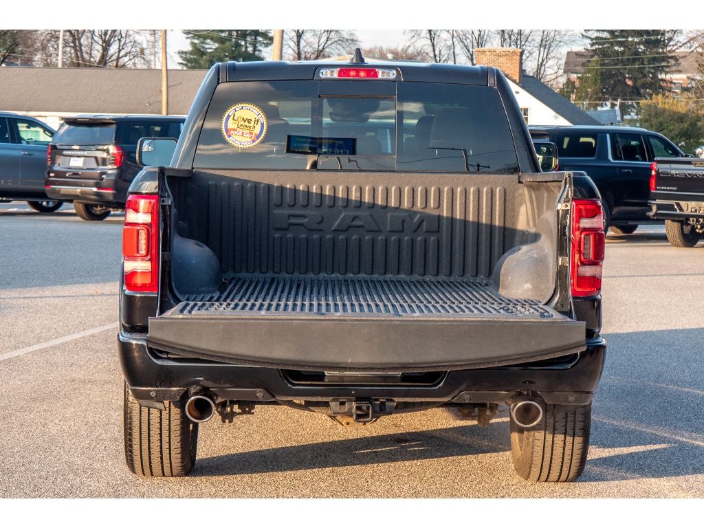 2022 RAM 1500 Laramie Crew Cab 4x4 5'7" Box