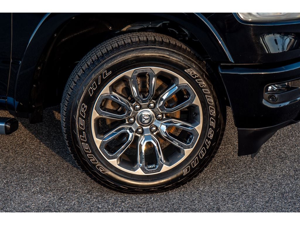 2022 RAM 1500 Laramie Crew Cab 4x4 5'7" Box