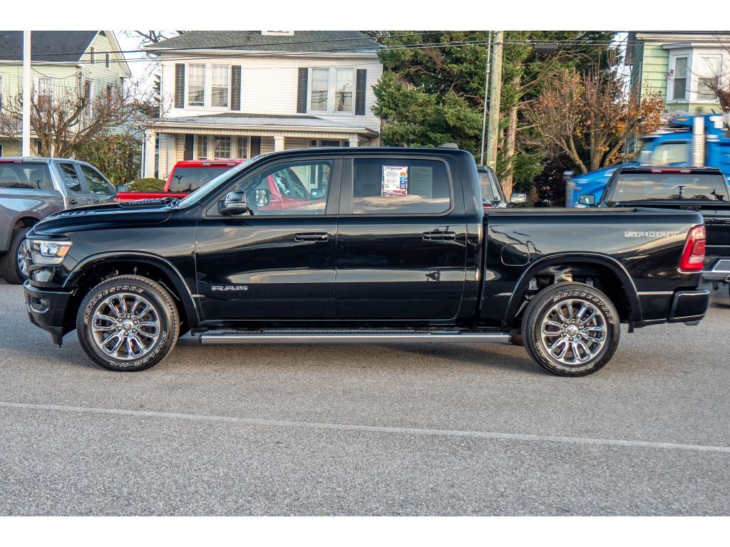 2022 RAM 1500 Laramie Crew Cab 4x4 5'7" Box