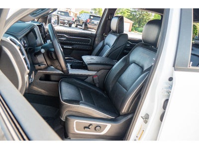 2020 RAM 1500 Laramie Crew Cab 4x4 5'7" Box