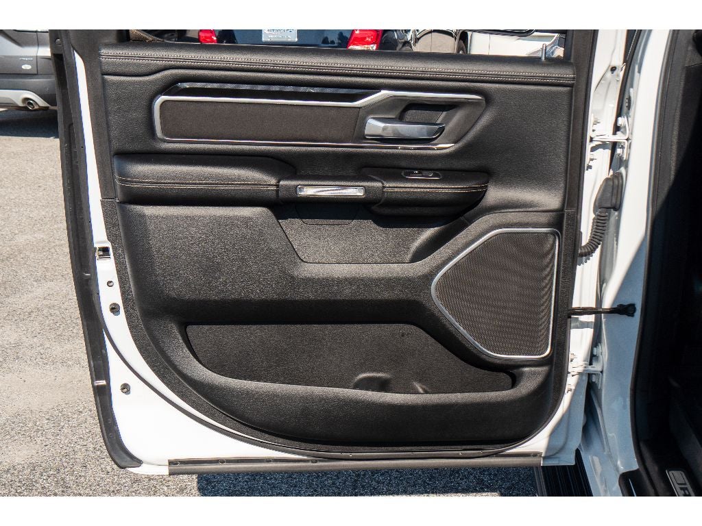 2020 RAM 1500 Laramie Crew Cab 4x4 5'7" Box