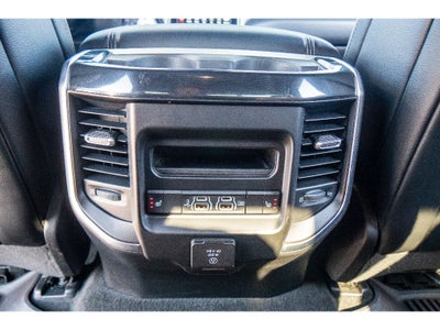 2020 RAM 1500 Laramie Crew Cab 4x4 5'7" Box