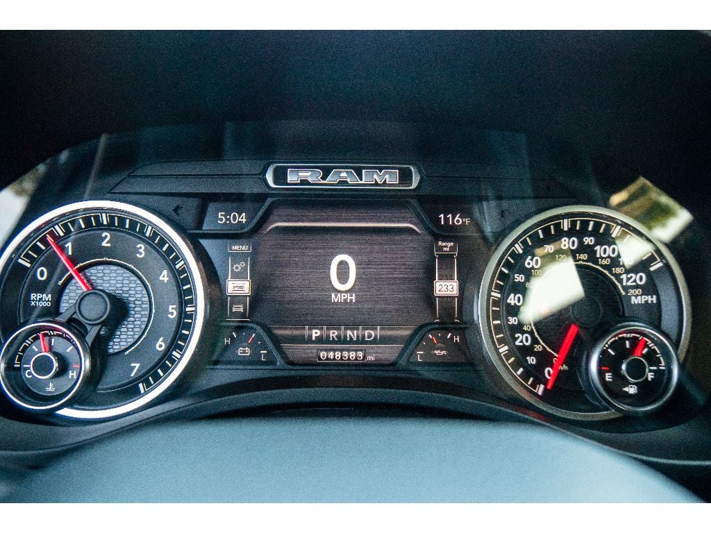 2020 RAM 1500 Laramie Crew Cab 4x4 5'7" Box