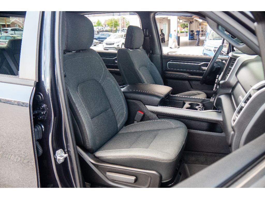 2021 RAM 1500 Big Horn Crew Cab 4x4 6'4" Box