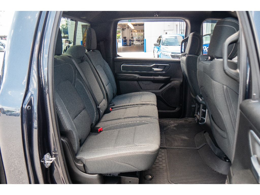 2021 RAM 1500 Big Horn Crew Cab 4x4 6'4" Box
