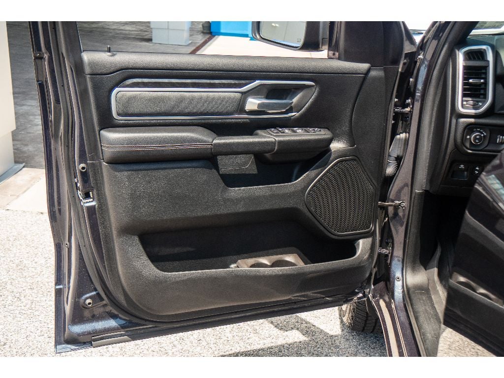 2021 RAM 1500 Big Horn Crew Cab 4x4 6'4" Box