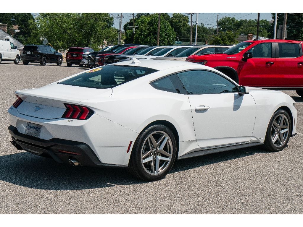 2024 Ford Mustang EcoBoost Fastback