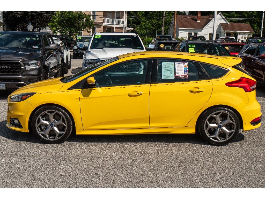 2017 Ford Focus ST ST
