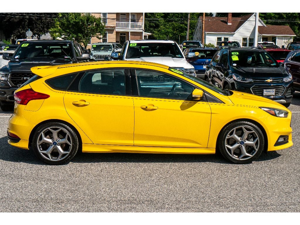 2017 Ford Focus ST ST