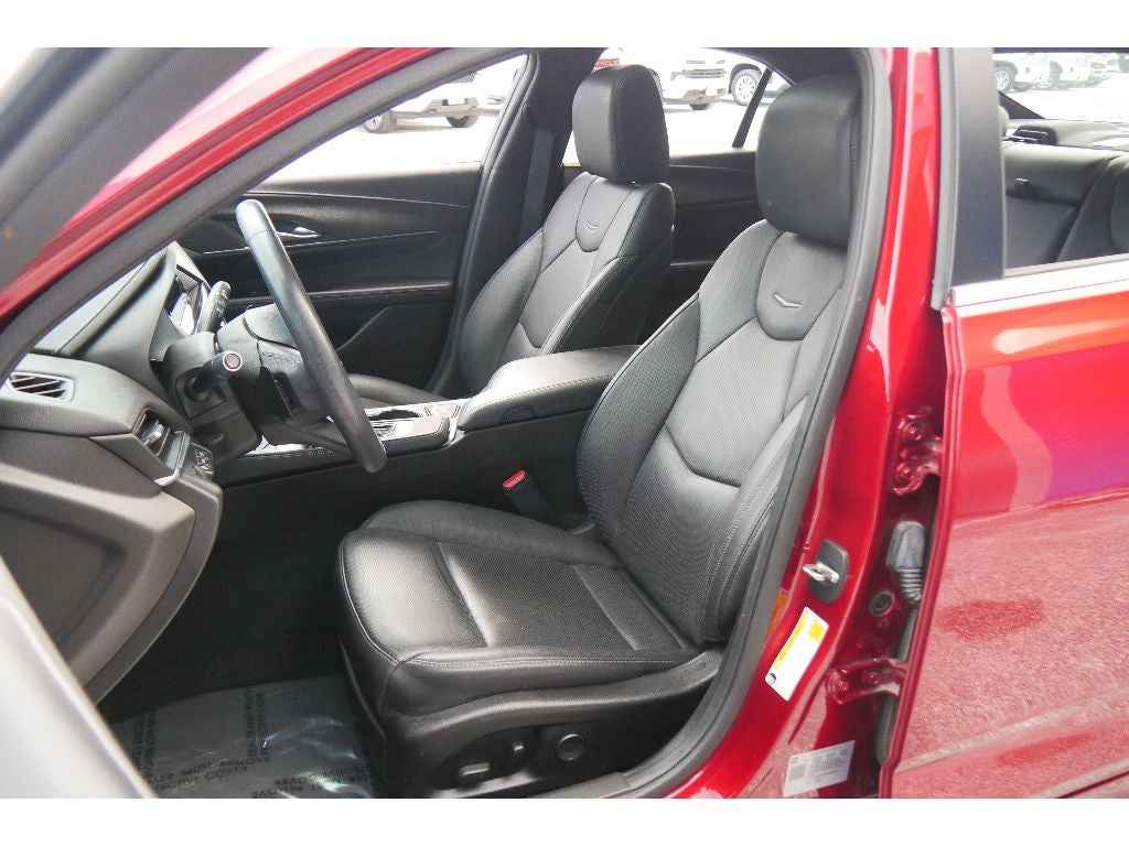 2023 Cadillac CT4 Premium Luxury